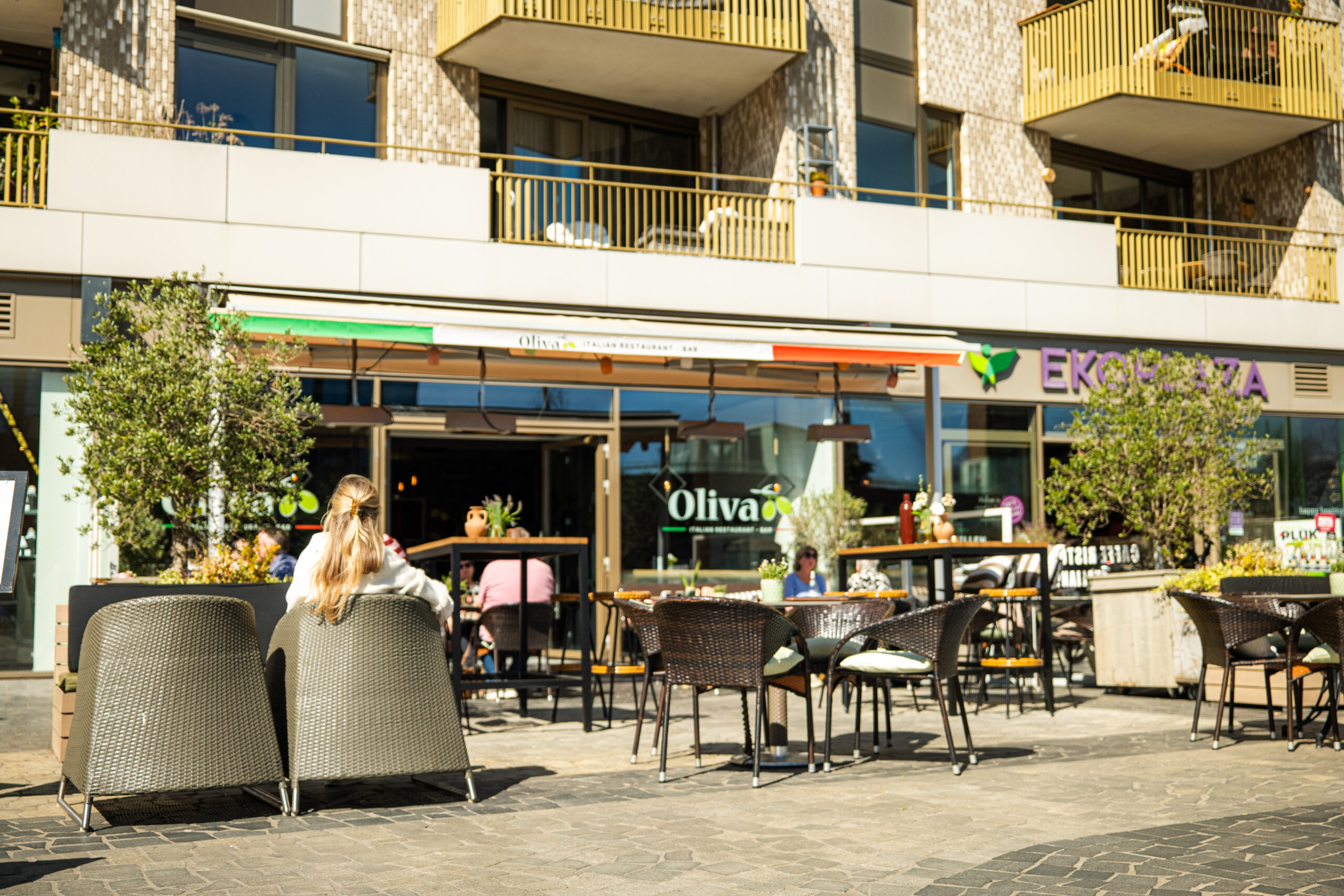 Neem jezelf mee op date op het Eemplein!